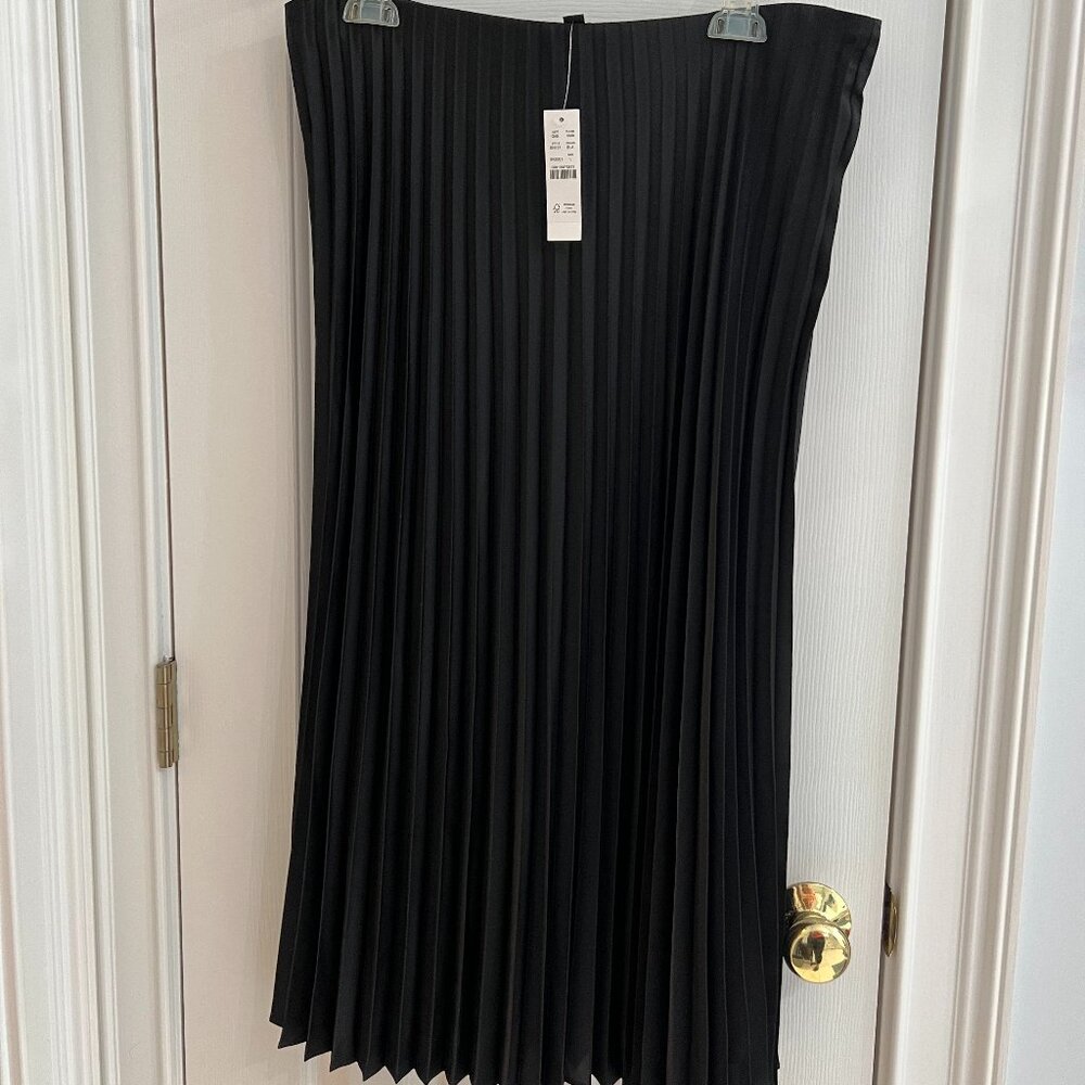 NWT J.Crew Gwyneth Pleated Slip Skirt - Black - Size Large